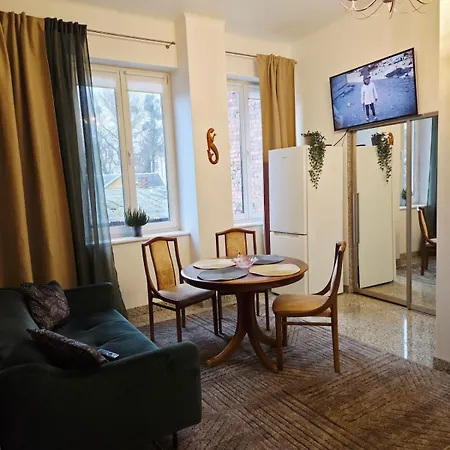 Apartment Cozy Fryko Era - 1929, 2 Twin Beds *